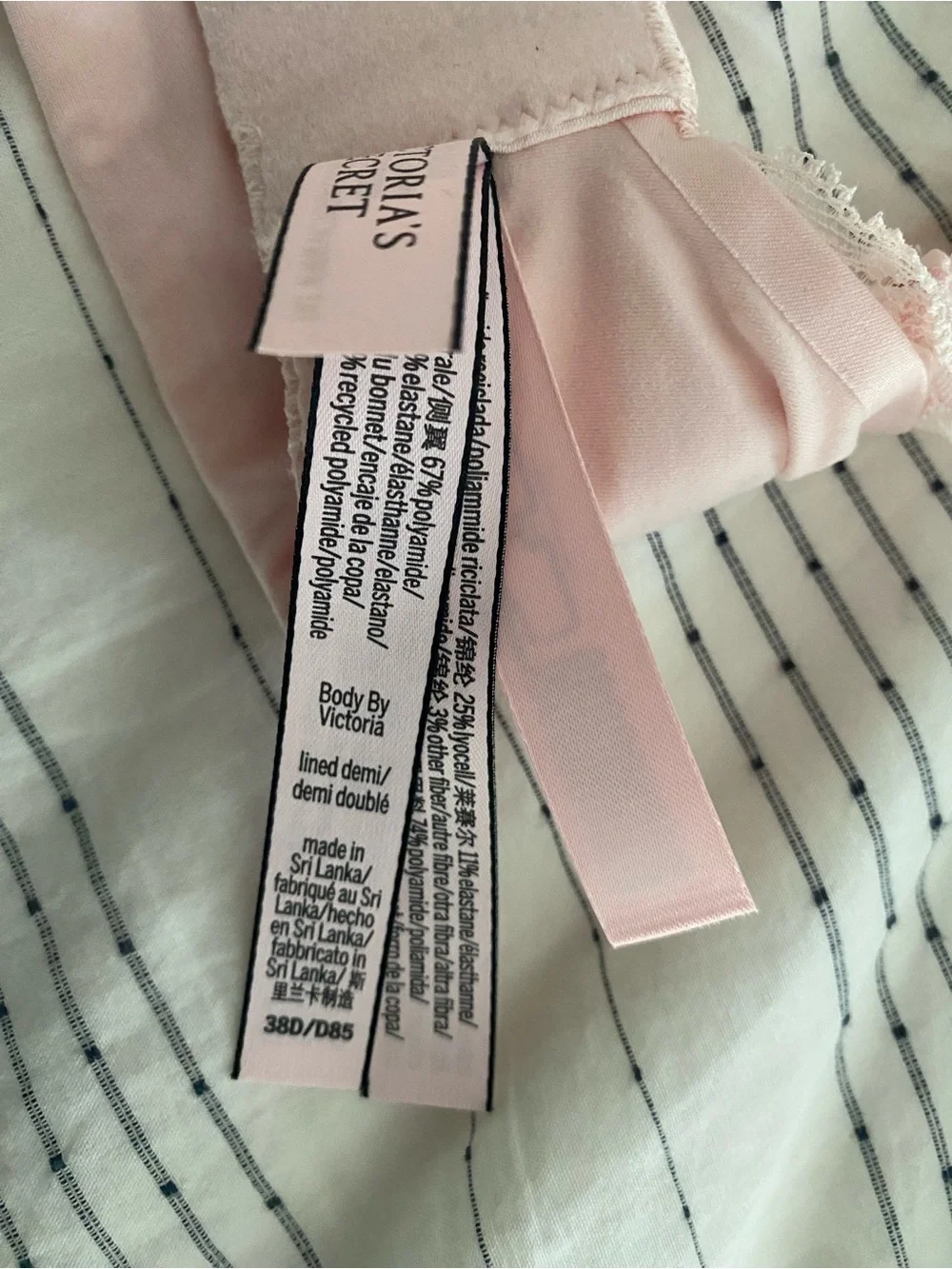 Victoria's Secret Pink Floral Lace Underwire Bra Body by Victoria - Picture 7 of 9